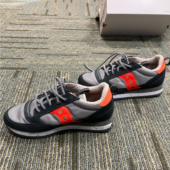 Saucony unisex Jazz Original running shoe - men’s 5, women’s 6.5/7 - Picture 5 of 6